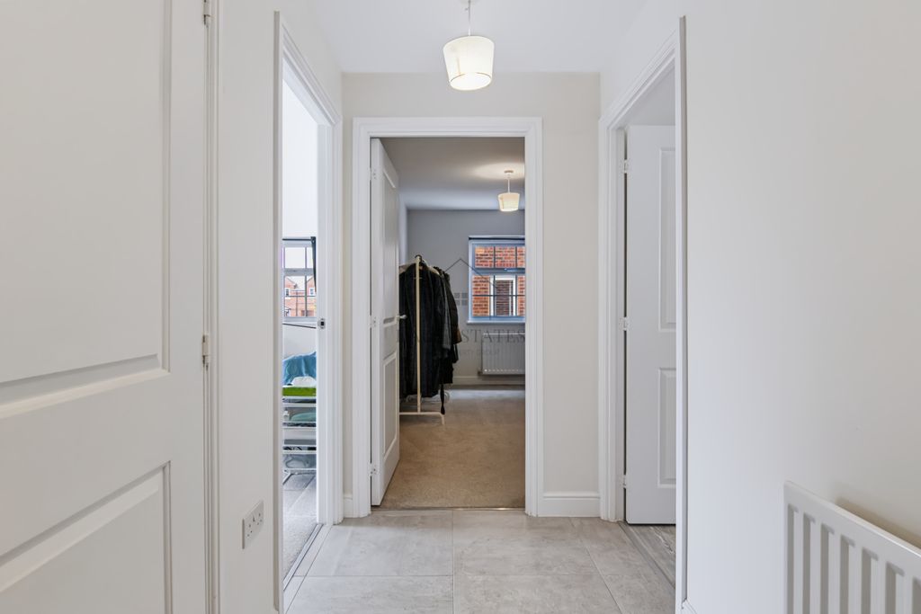 Property photo 2 of 15 Entrance