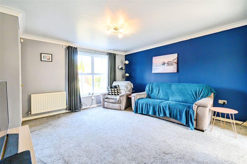 Property photo 3 of 21 Picture No. 23