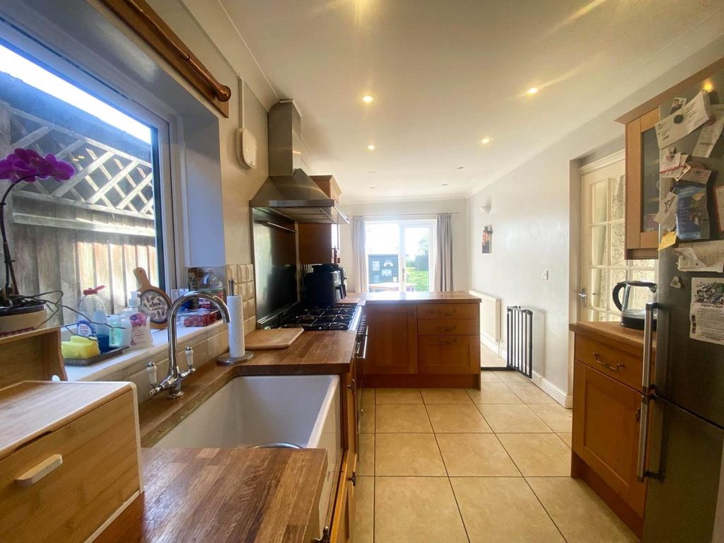 Property photo 3 of 17 9E20374F-Cef2-4cd7-A28A-Dbee6Bb98E18.Jpg