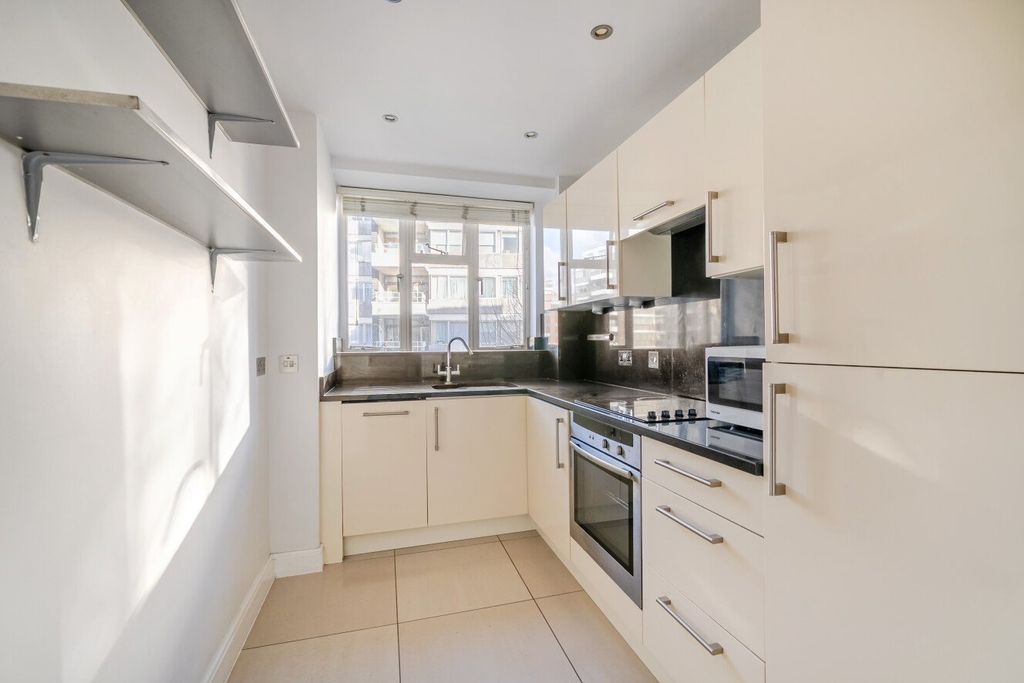 Property photo 3 of 13 Picture No. 14