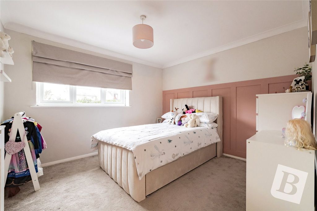 Property photo 3 of 19 Picture No. 16