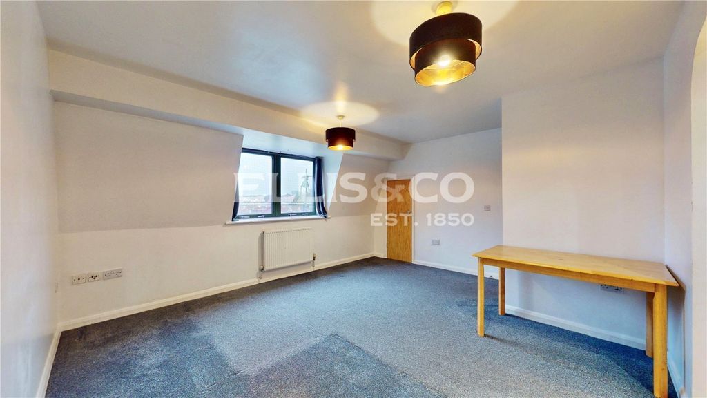 Property photo 2 of 10 Picture No. 14