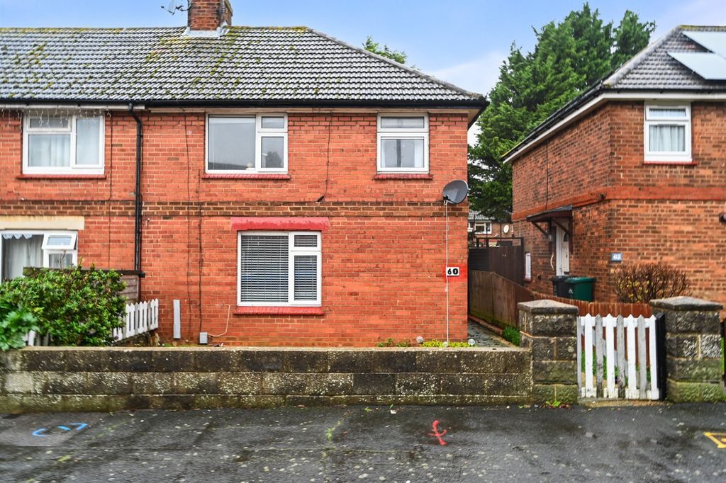 Property photo 1 of 10 Front