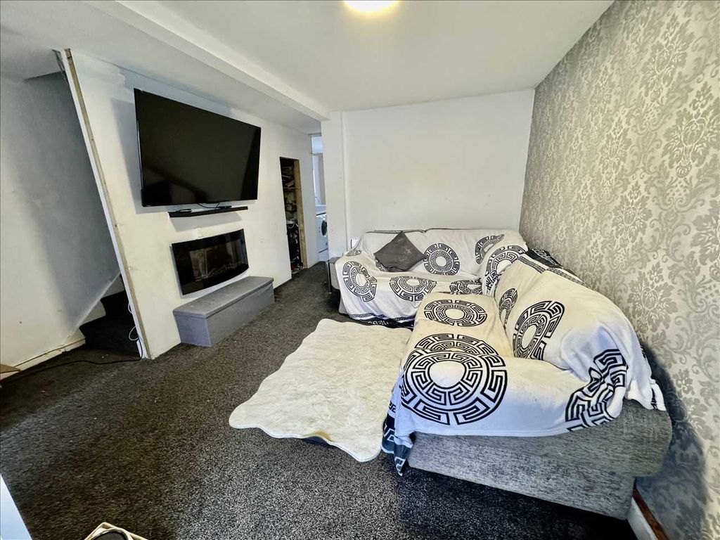 Property photo 2 of 8 Living Room