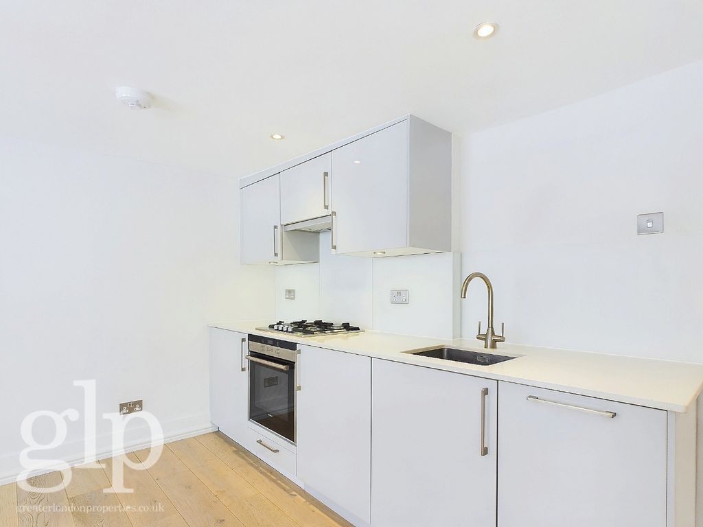 Property photo 3 of 13 944235