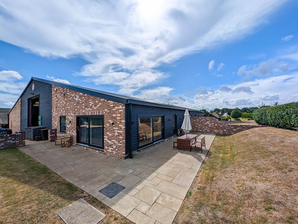 Property photo 1 of 19 Pxl_20250826_131454487