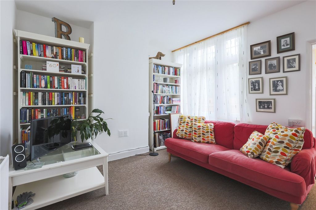 Property photo 1 of 10 Picture No. 16