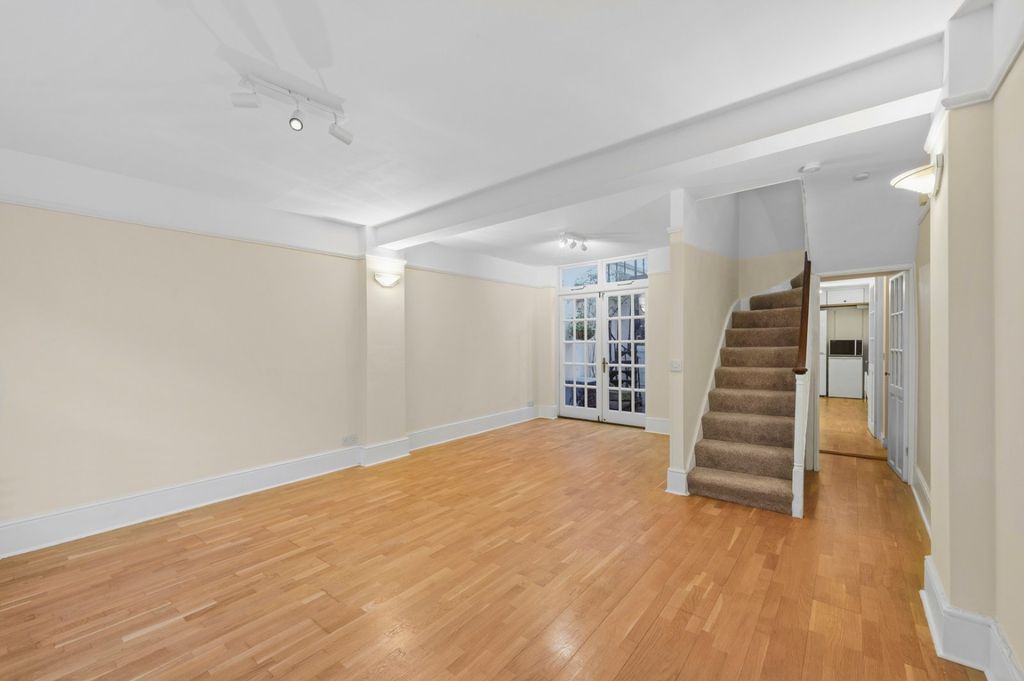 Property photo 3 of 14 Picture No. 16