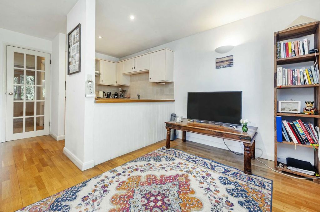 Property photo 2 of 3