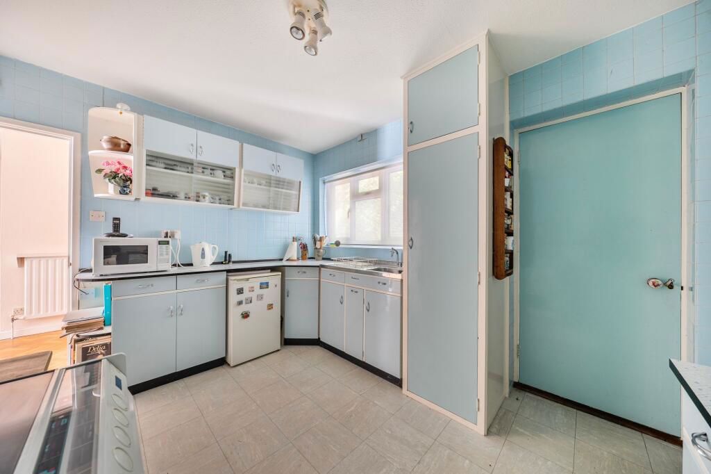 Property photo 3 of 20