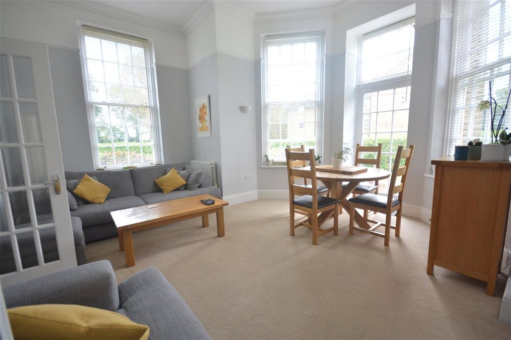 Property photo 3 of 7 Picture No. 01