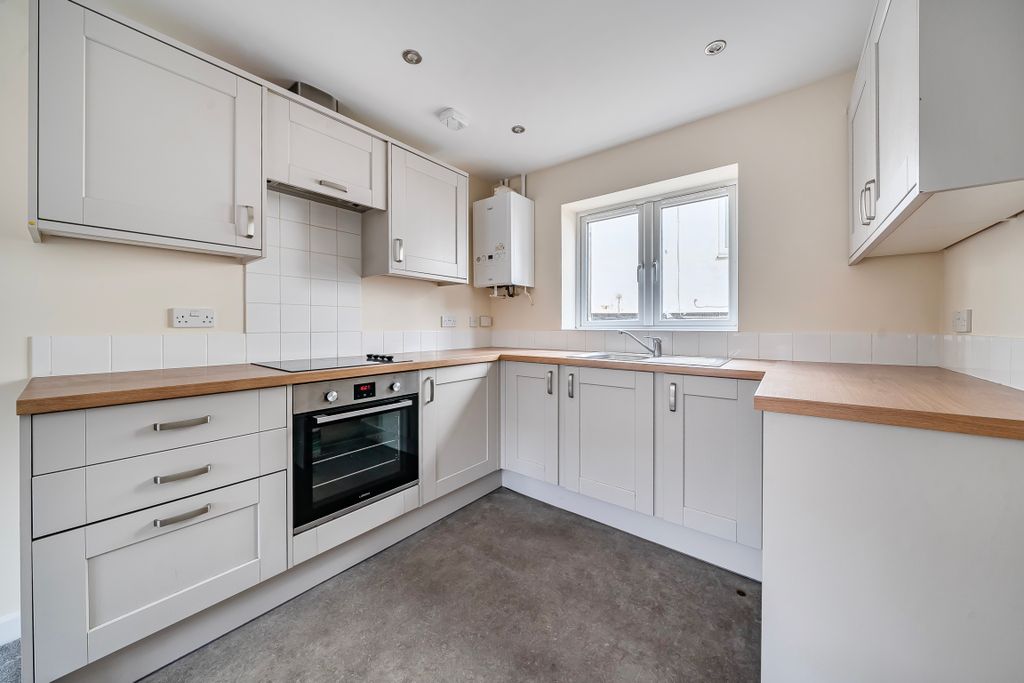 Property photo 2 of 6 133104246883bbc8634B8