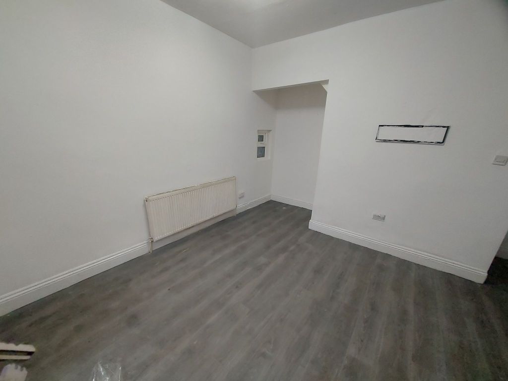 Property photo 3 of 12 Photograph 3