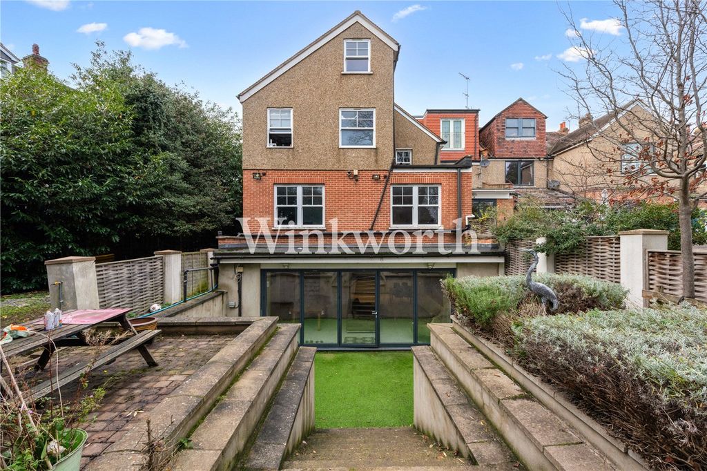 Property photo 3 of 24 Picture No. 21