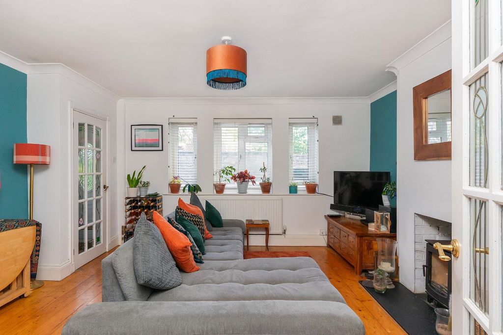 Property photo 1 of 25 1B0R4Br - Living Room E.Jpg
