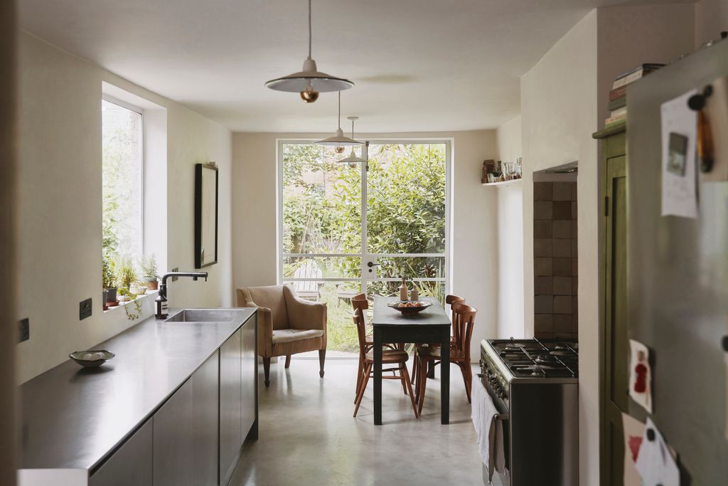 Property photo 1 of 33