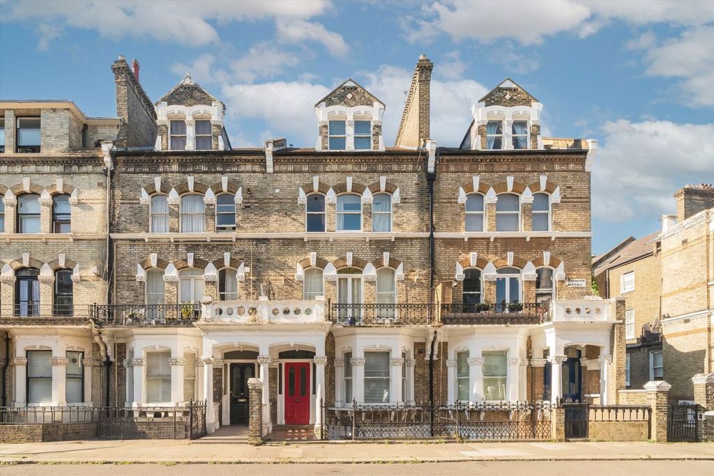 Property photo 1 of 5