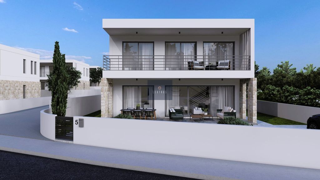 Property photo 3 of 28