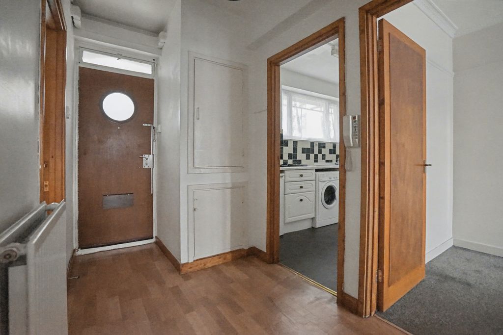 Property photo 2 of 16 Flat 1 Rodmell, Regent Square, Bloomsbury, London, WC1H 8Hx