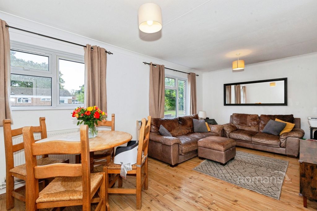 Property photo 2 of 13 Pbox-Img.Jpg