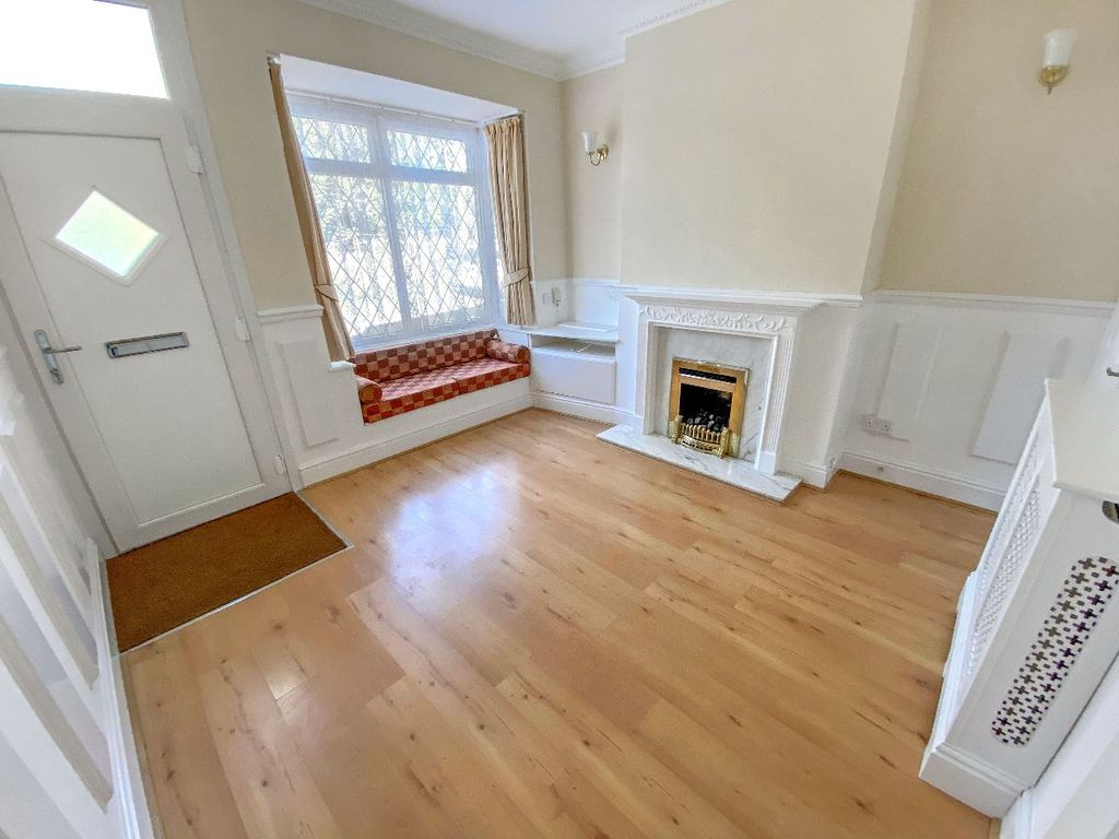 Property photo 2 of 11 Front Reception Room