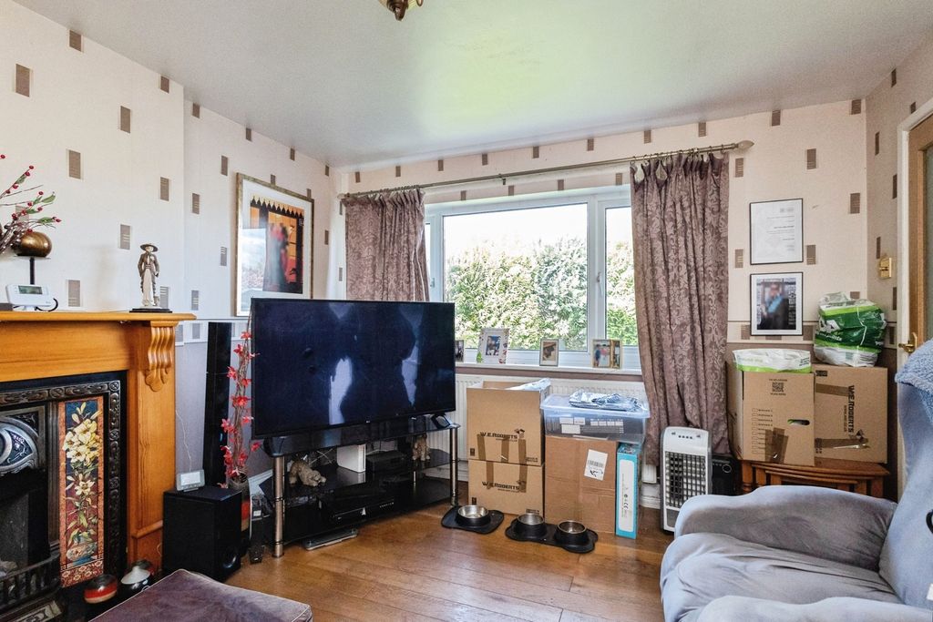 Property photo 2 of 20 Pbox-Img.Jpg