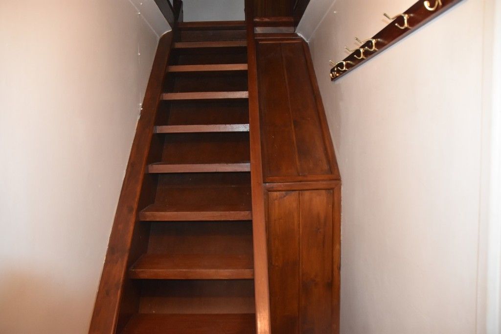 Property photo 2 of 27