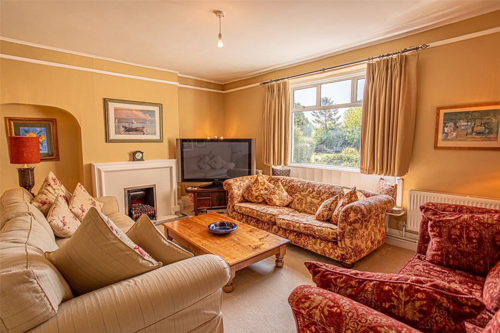 Property photo 2 of 22 Picture No. 04