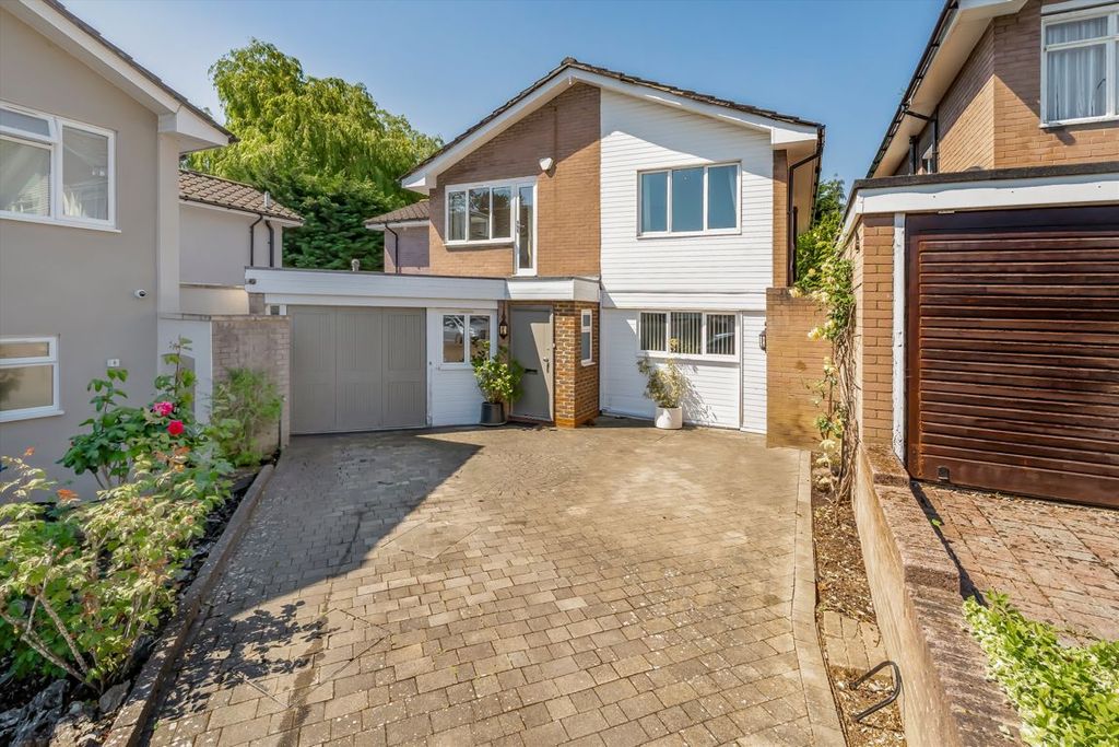 Property photo 1 of 12