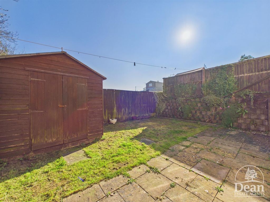 Property photo 3 of 18