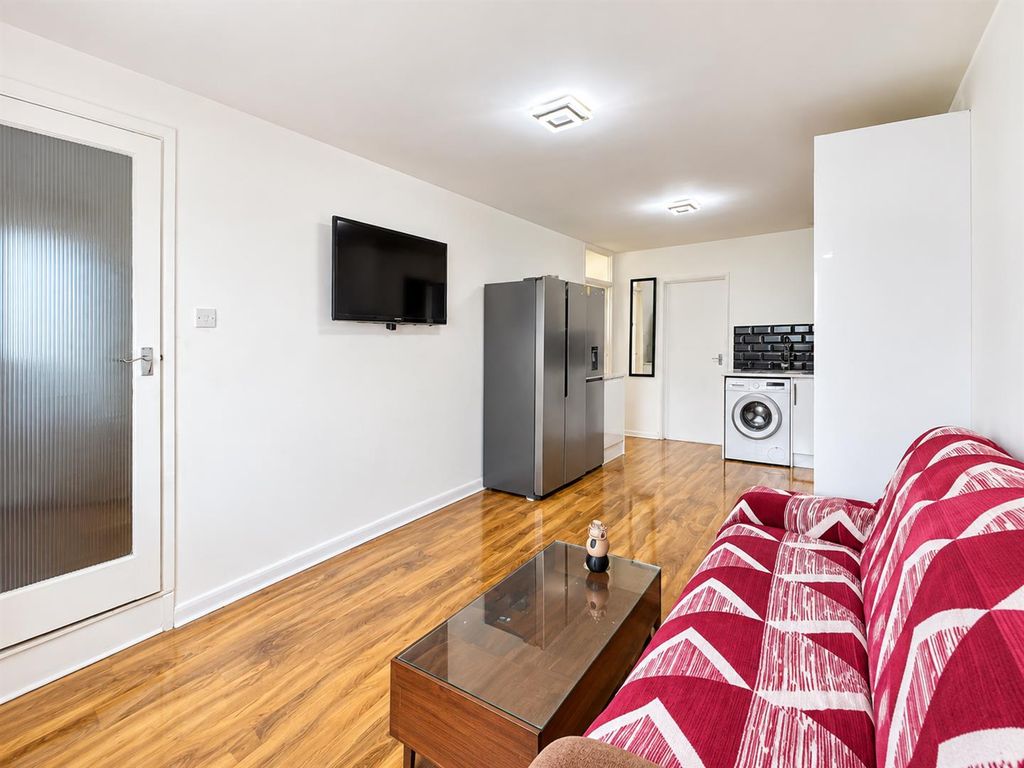 Property photo 3 of 7 Reception Room