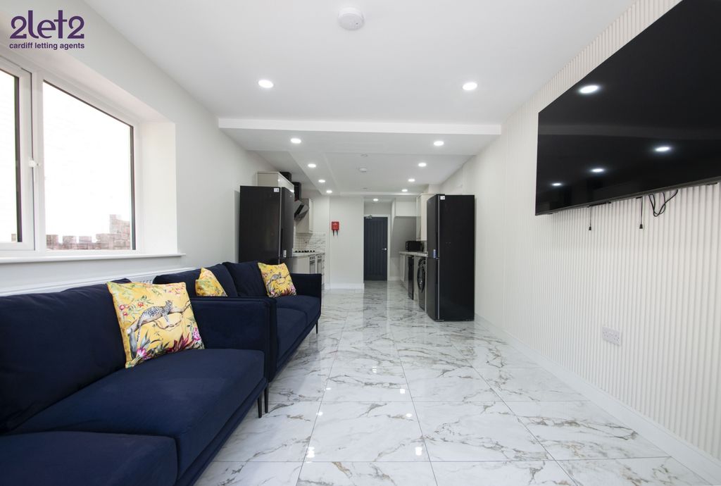 Property photo 3 of 19 Photo 3