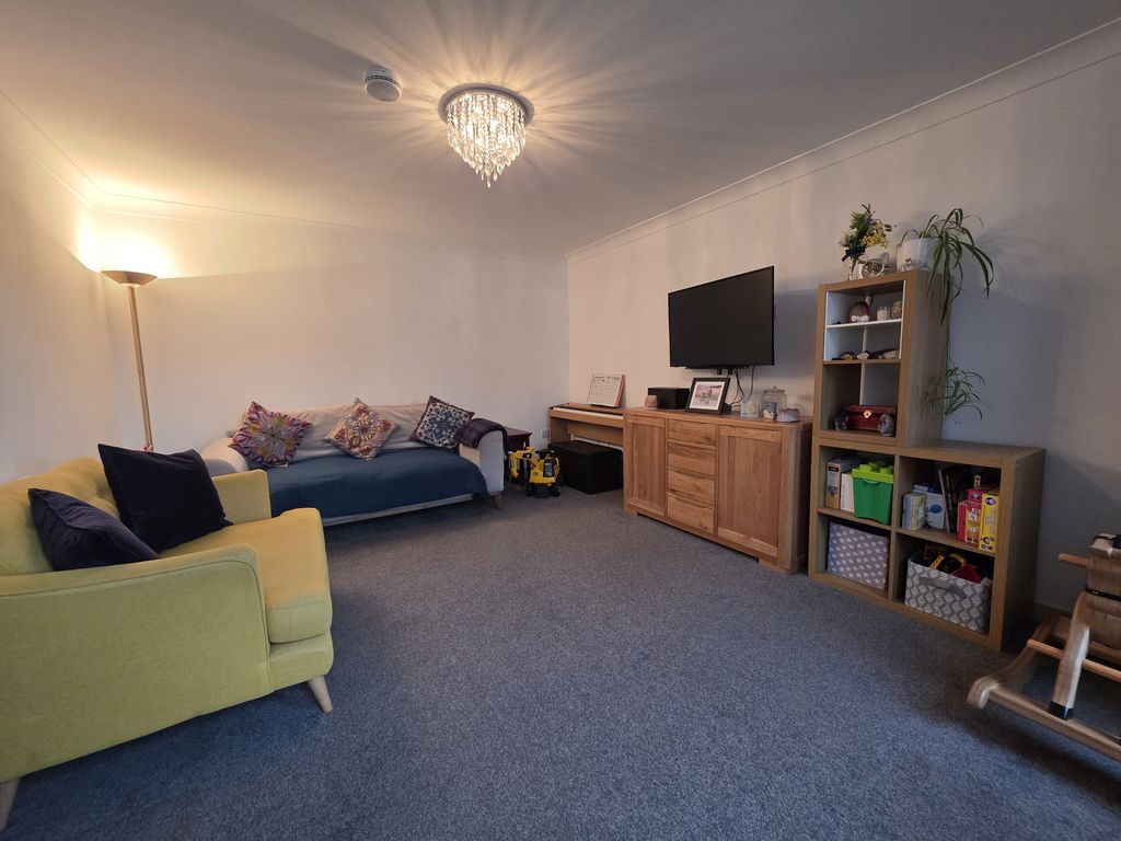 Property photo 3 of 24