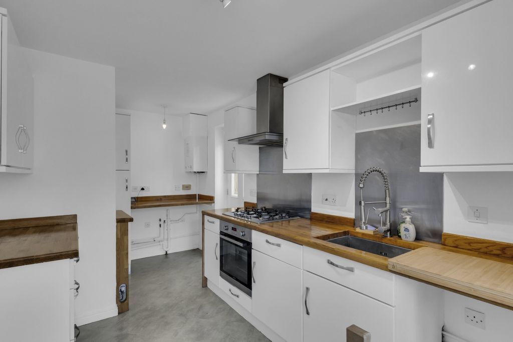 Property photo 3 of 20 CC_Media-24