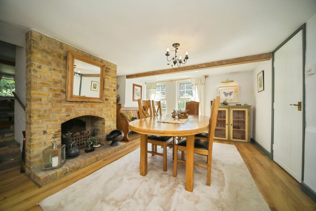 Property photo 3 of 26 Pbox-Img.Jpg