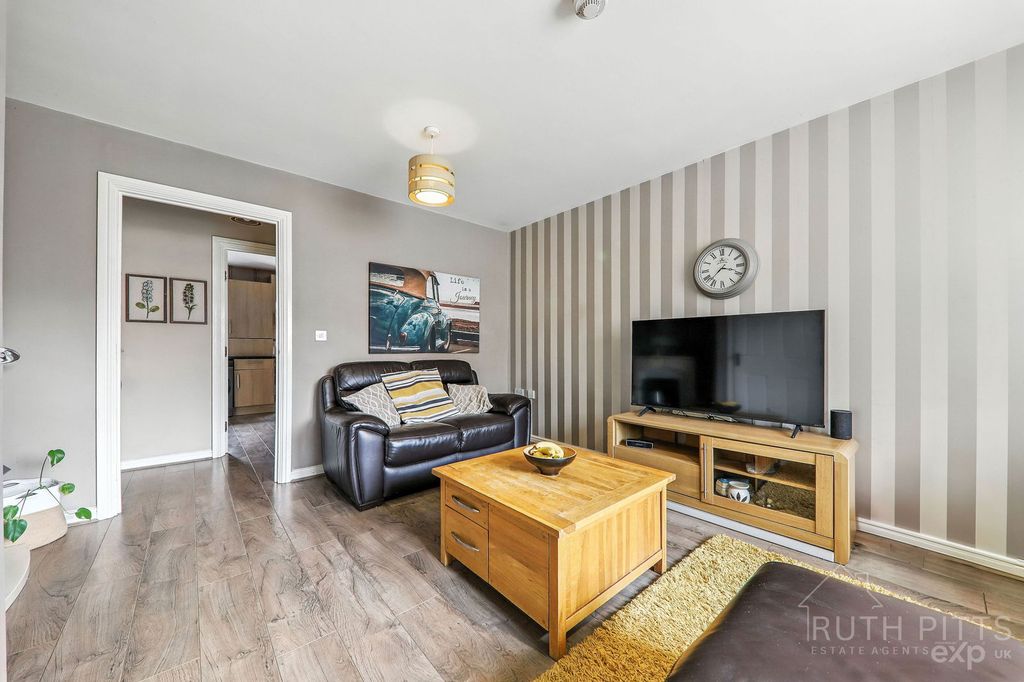 Property photo 3 of 22