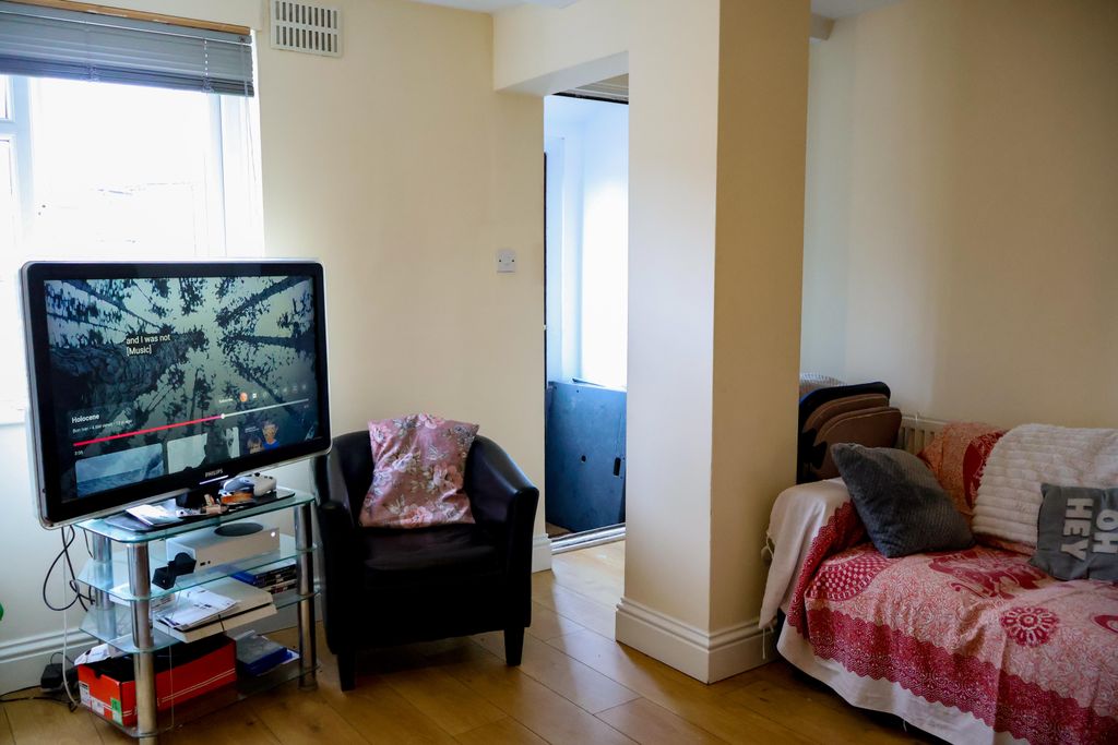 Property photo 3 of 16