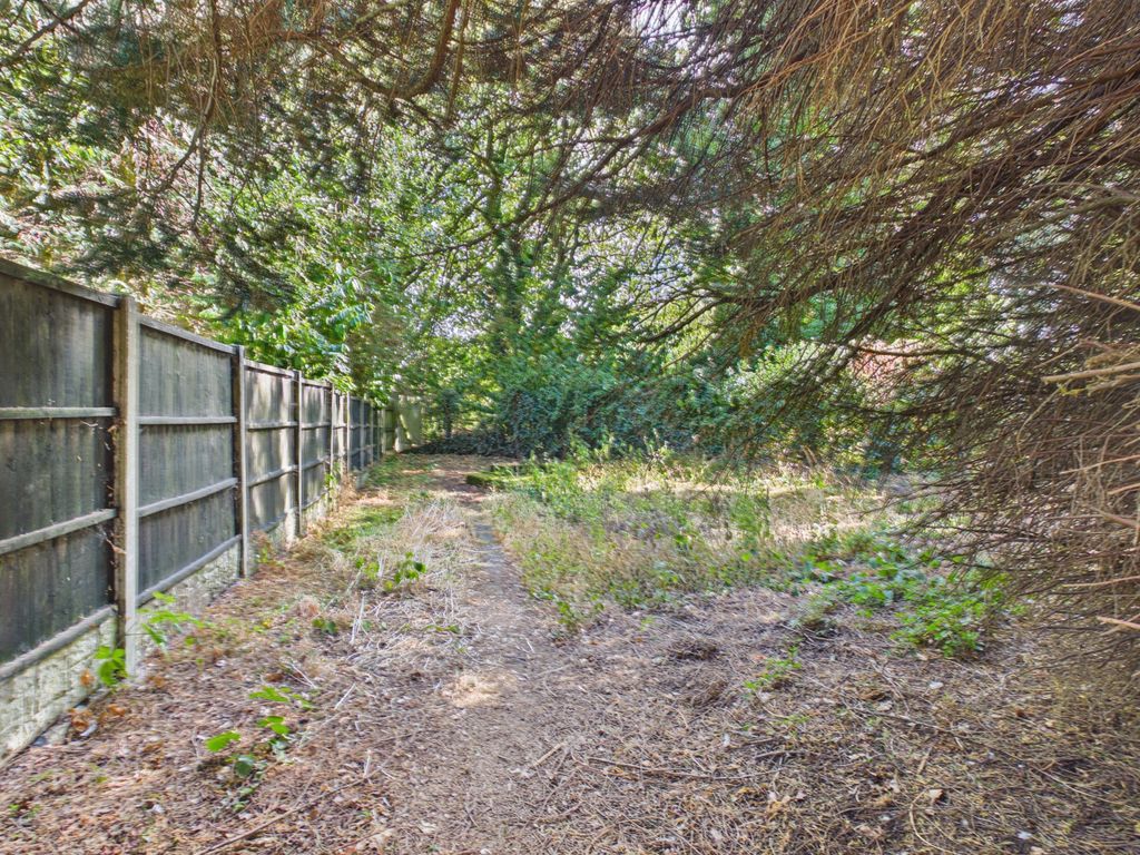 Property photo 3 of 49 Cam05591G0Pr0267Still036