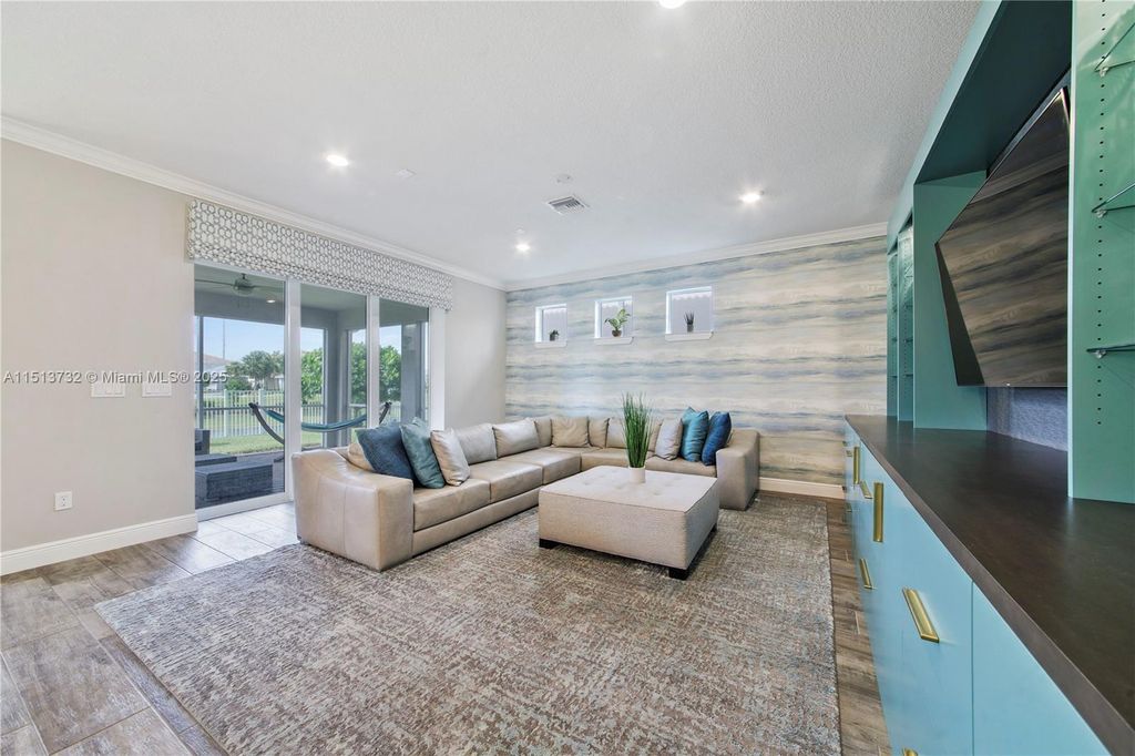 Property photo 3 of 23 <Alttext/>