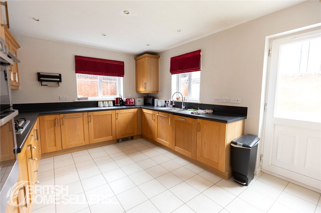 Property photo 3 of 18 Picture No. 15