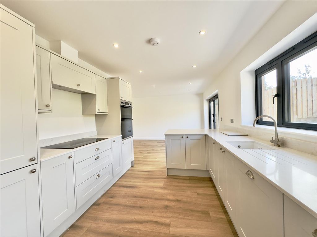 Property photo 2 of 18 Img_9844.Jpeg