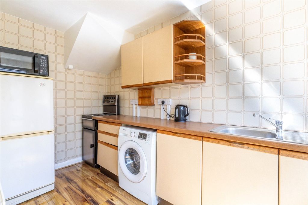 Property photo 3 of 17 Picture No. 04