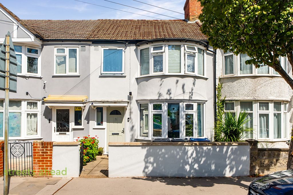 Property photo 1 of 18 9Bf66A9B-03d9-4F7...