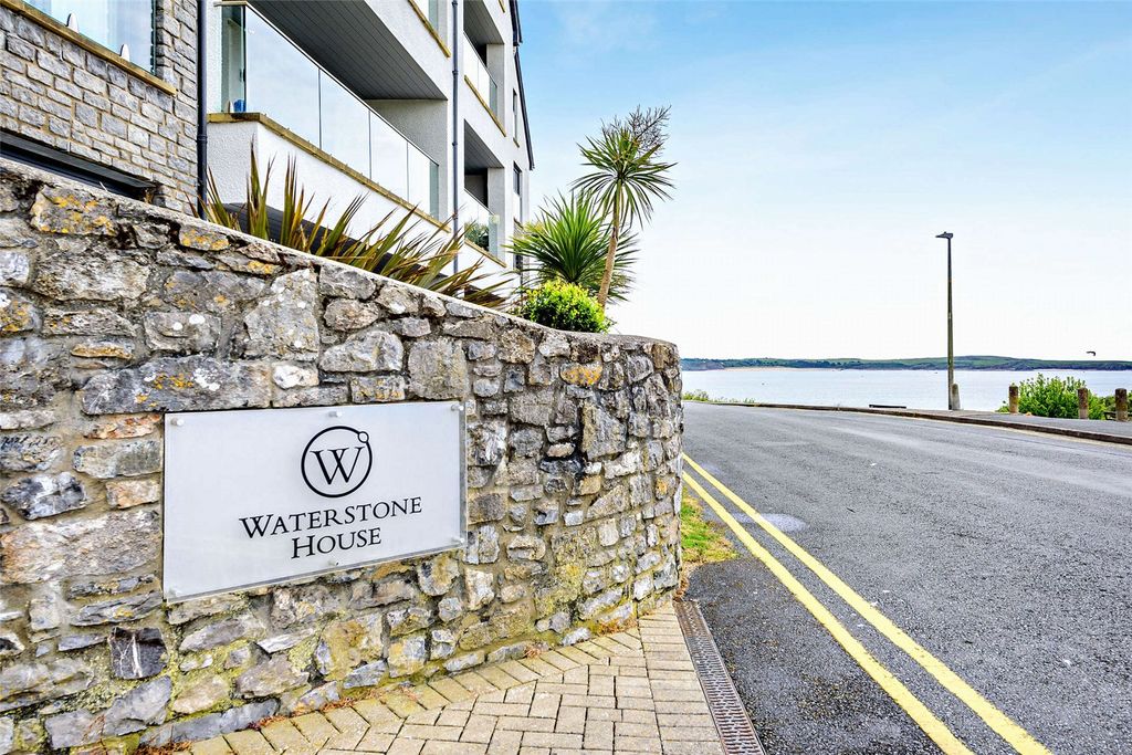 Additional image 5 of 2 bed flat for saleBattery Road, Tenby, Pembrokeshire SA70