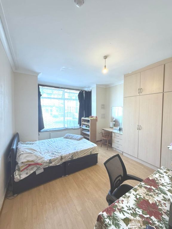 Property photo 1 of 4