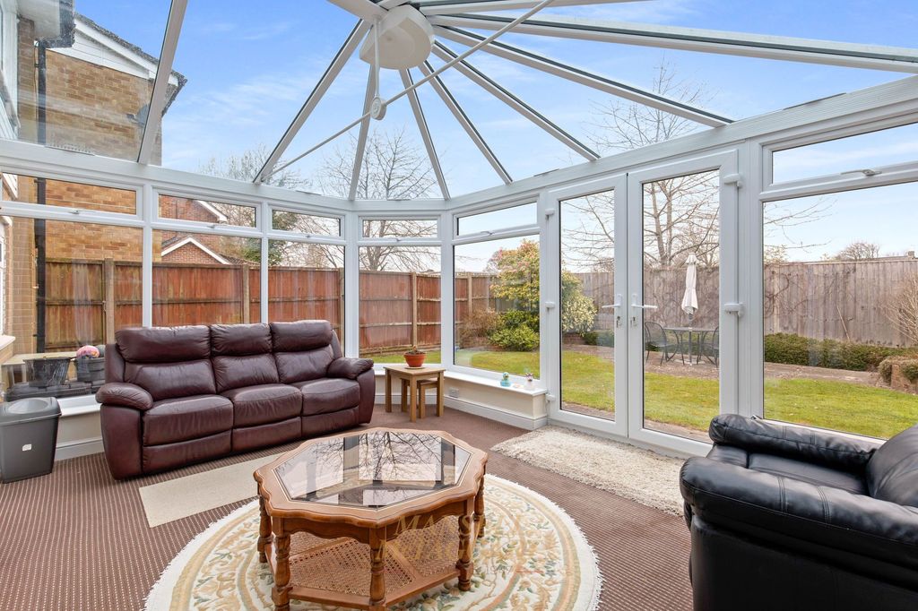 Additional image 11 of 4 bed detached house for saleArtel Croft, Crawley RH10