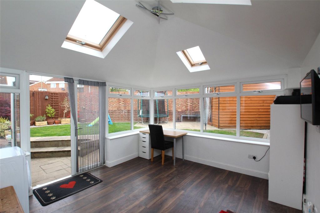 Property photo 3 of 19 Picture No. 15