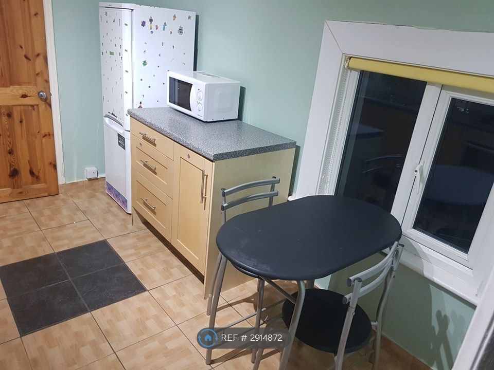Property photo 3 of 4