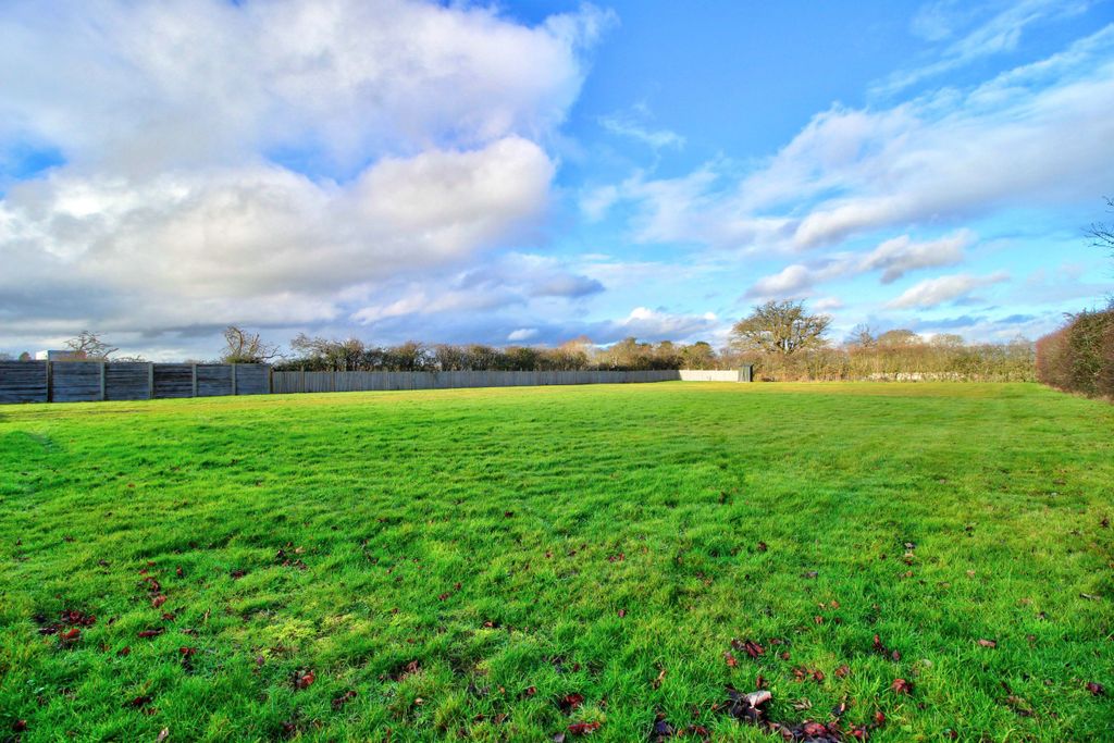 Property photo 2 of 43