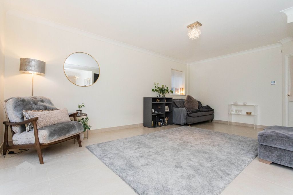 Property photo 2 of 45 Picture No. 07